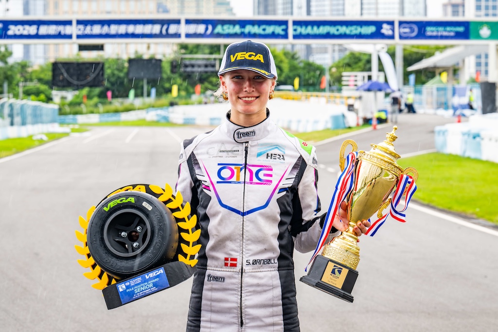 To mesterskaber på to uger: Signe Pejs Ørnbøll vinder nyt DM og en asiatisk titel.
(Foto: FIA Arrive and Drive Asia-Pacific)